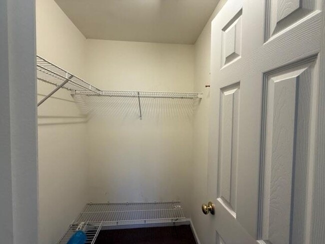 Building Photo - 4116 Taylor Oaks Dr