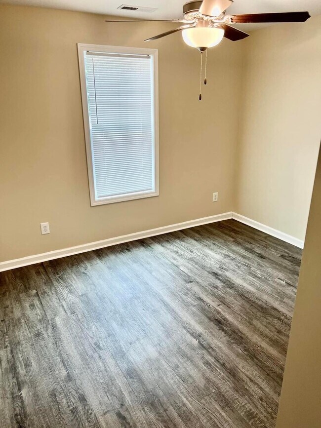 Building Photo - 1452 Murrill Hill Rd