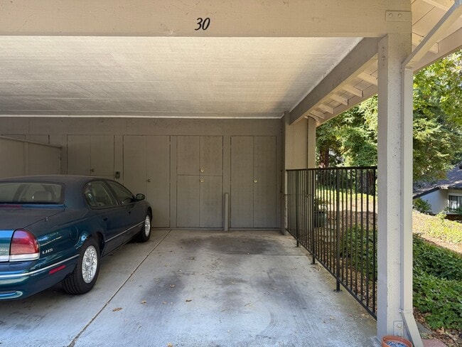Building Photo - UPPER END UNIT TWO BED / TWO BATH CONDO IN...