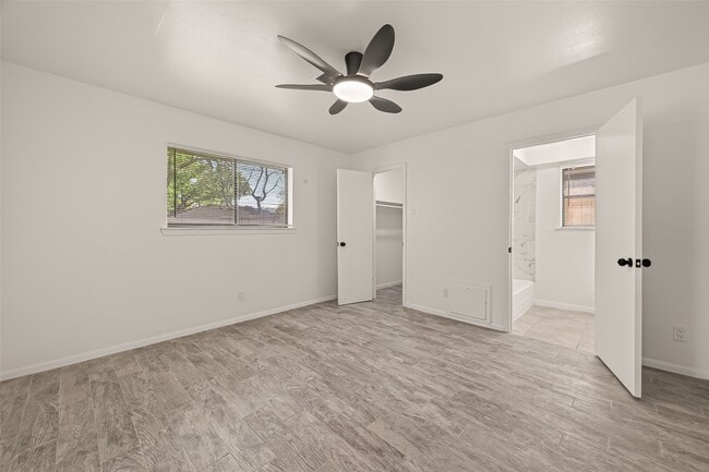 Building Photo - 5523 Kuldell Dr