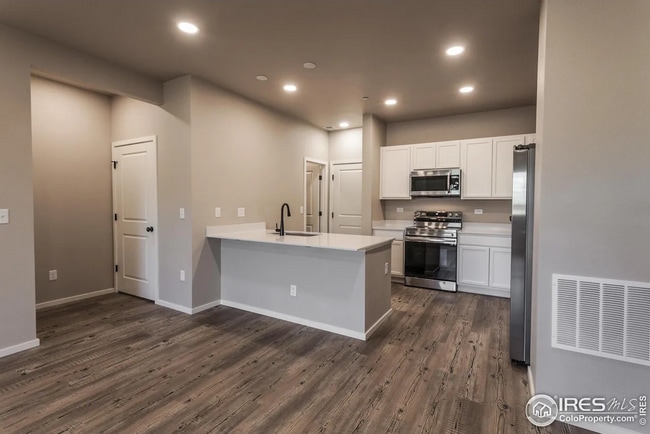 Building Photo - 6721 4th St Rd