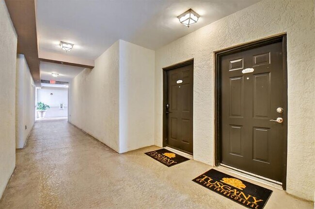 Building Photo - 3212 Tuscany Way