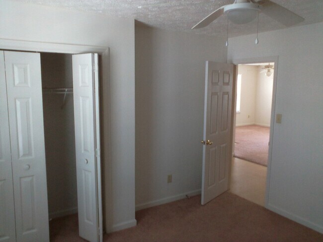 Building Photo - 41 Pinto Ct
