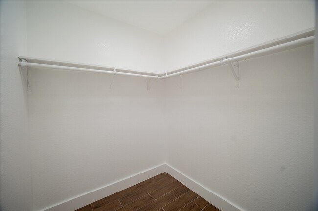 Building Photo - 4815 Caris St