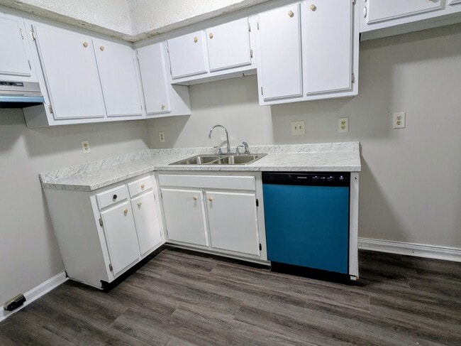 Building Photo - 2408 Scott Valley Dr