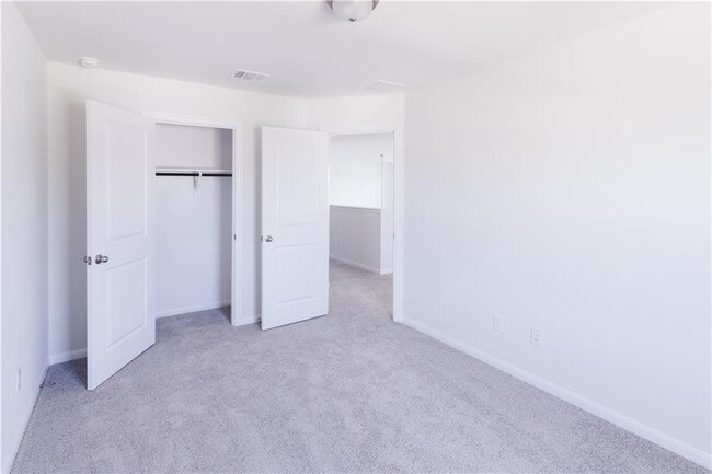 Building Photo - 245 Crystal Brook Dr