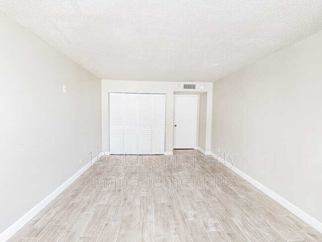 Building Photo - 1400 Gulf Blvd