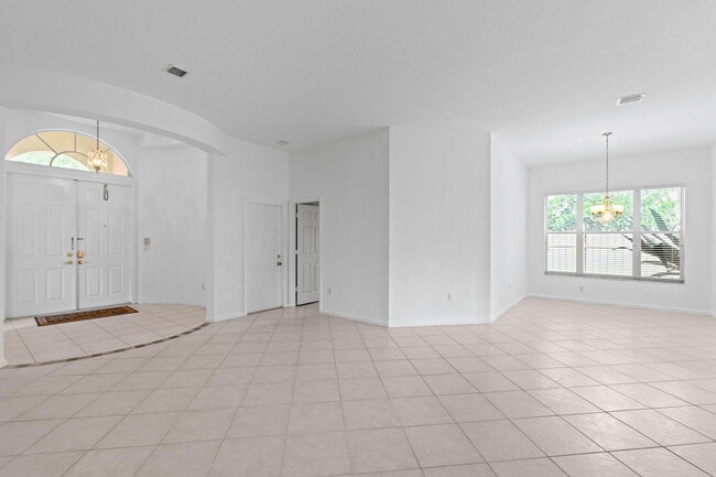 Building Photo - 2018 Reston Cir