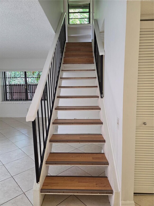 Building Photo - 7034 SW 114th Pl