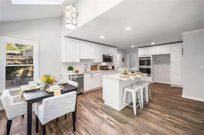 Building Photo - 745 Princeton Mill Run