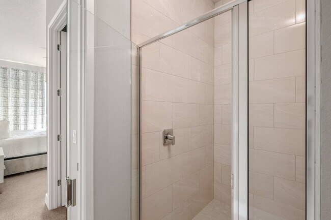 Building Photo - 7740 Sandy Ridge Dr