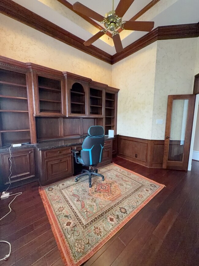 Building Photo - 16410 Emilia Ct