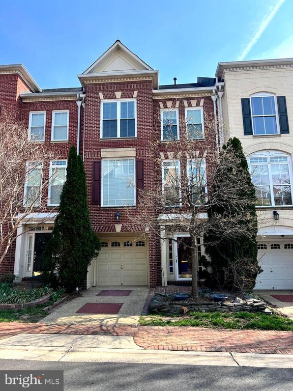 Building Photo - 5257 Pocosin Ln