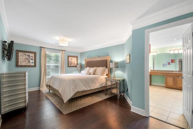 Building Photo - 10957 Waters Rd