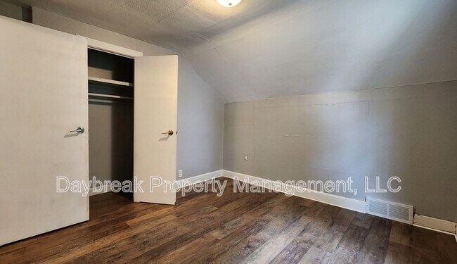 Building Photo - 1242 10th St N