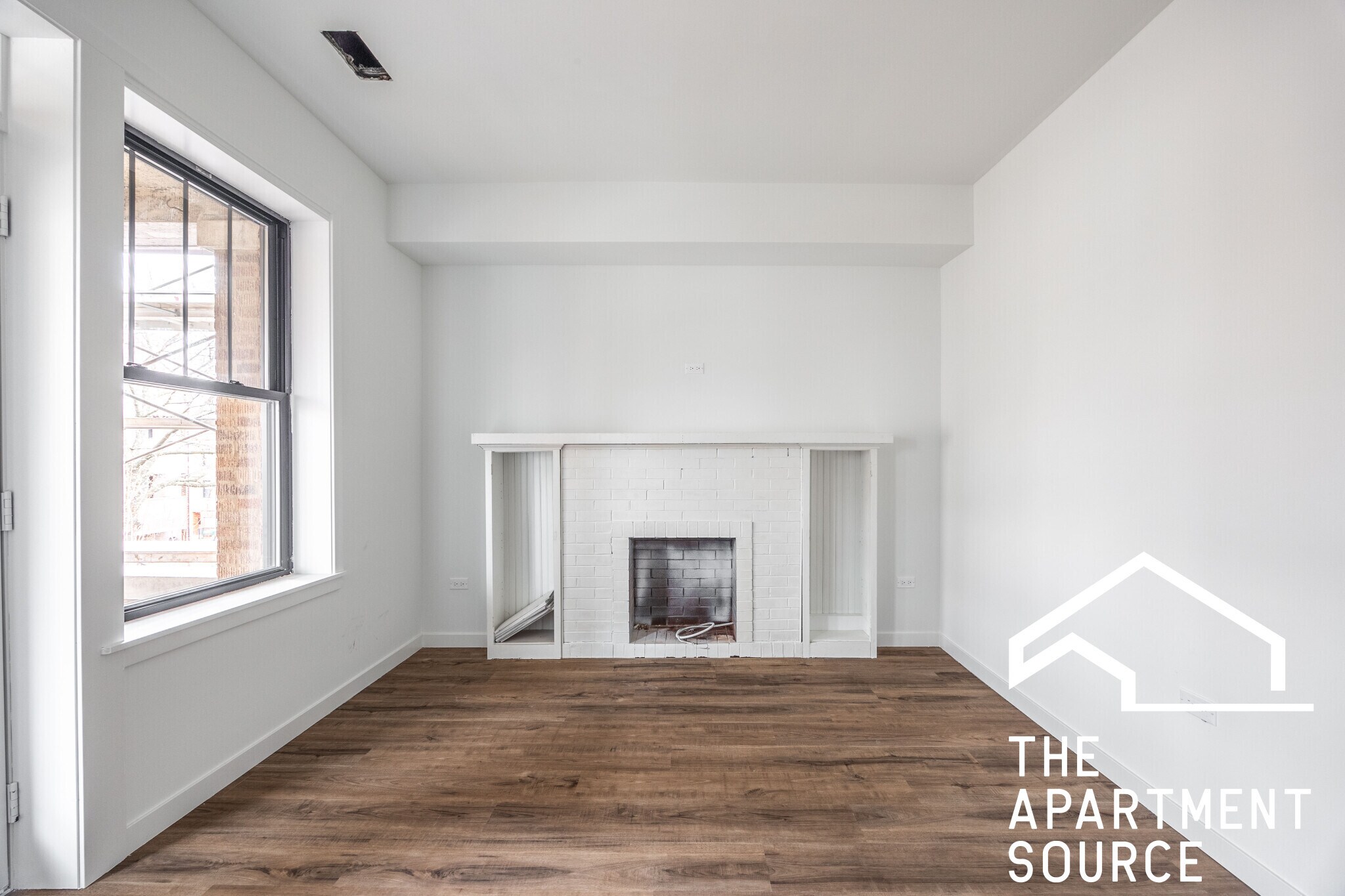 Building Photo - 4410 N Greenview Ave