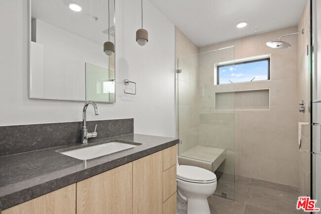 Building Photo - 2918 3rd St