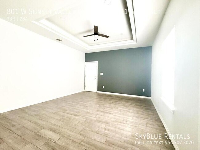 Building Photo - 801 W Sunset Valley St