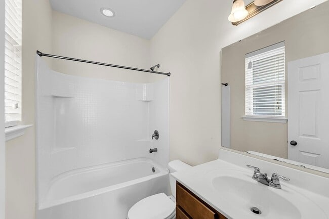 Building Photo - 316 Beachgrass Ln