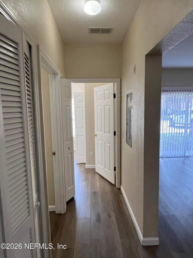 Building Photo - 3640 Kirkpatrick Cir