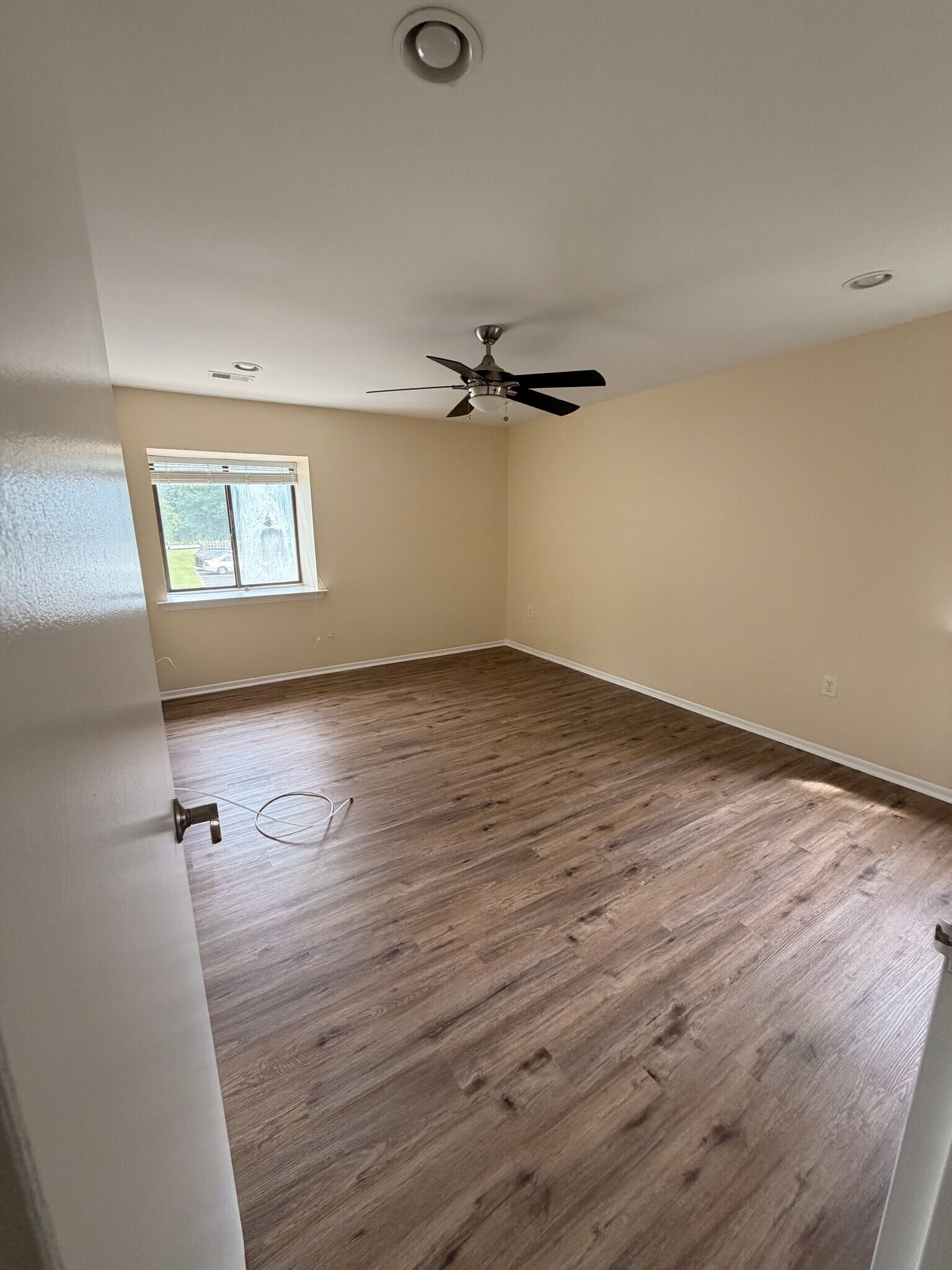 Building Photo - 252 Kips Ct