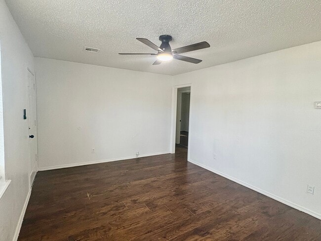 Building Photo - RENT PROMO!!Three bedroom home in S.W. OKC
