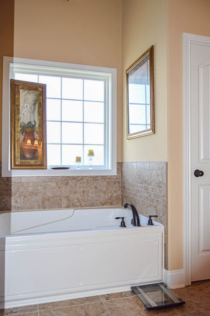 Building Photo - Pet Friendly Four Bedroom!
