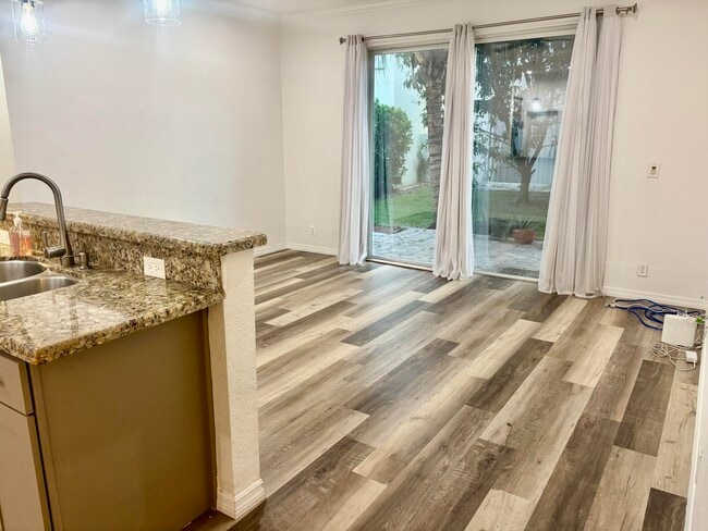 Building Photo - 5207 Eagle Cay Pl