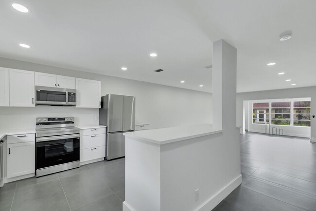 Building Photo - 868 Worcester Ln