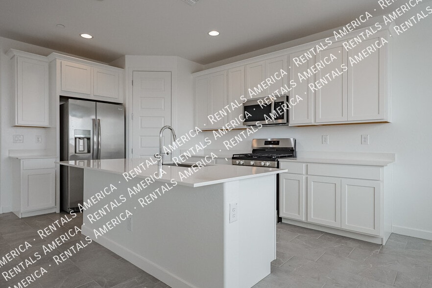 Building Photo - 11985 Calle de Pompas W