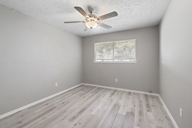 Building Photo - 13542 Wimbledon Dr