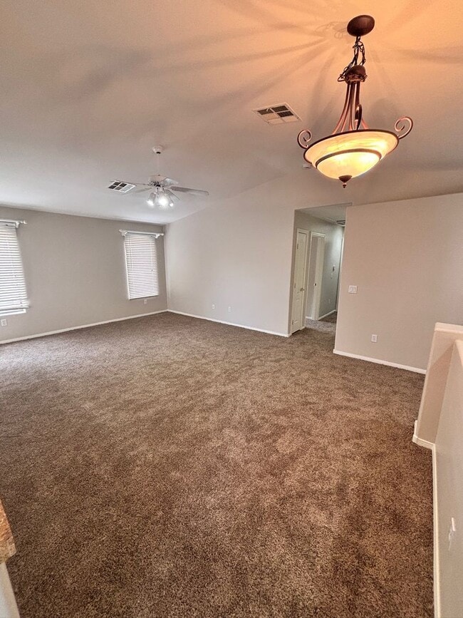 Building Photo - Two Bedroom Condo in Guard Gated Painted Desert