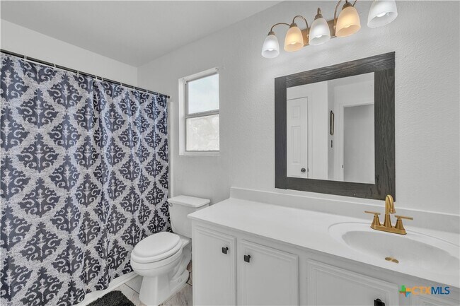 Building Photo - 4205 Thunder Creek Dr