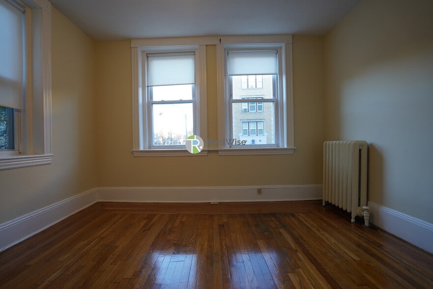 Building Photo - 146 Chiswick Rd