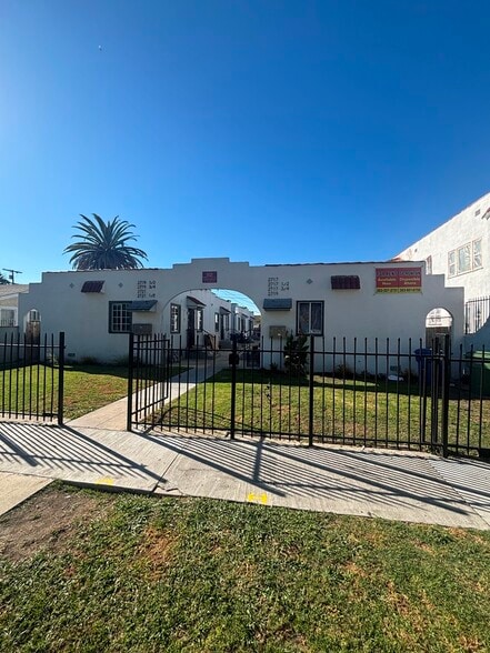 Primary Photo - 2721 1/2 S Sycamore Ave