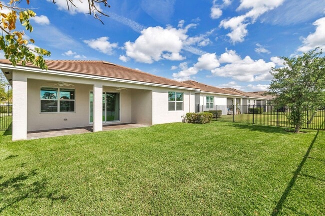 Building Photo - 7410 SW Harbor Cove Dr