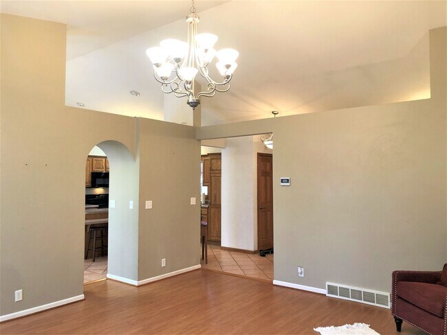 Building Photo - Charming 3-Bedroom Home with Fireplaces an...