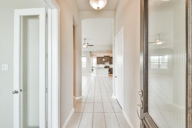 Building Photo - 27025 Sofia Forest Dr