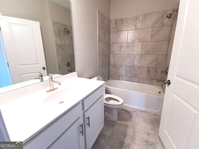 Building Photo - 4376 Waxwing St