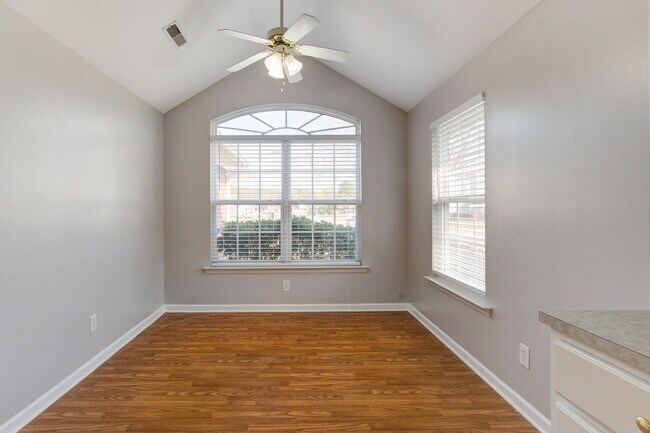 Building Photo - 7856 High Maple Cir