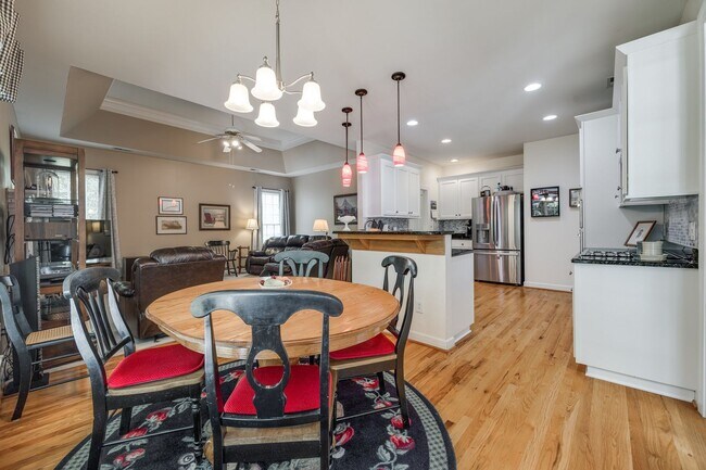 Building Photo - Exceptional 4 Bedroom Ranch in Steele Creek!