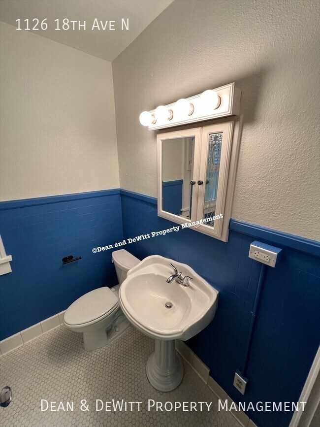 Building Photo - 1126 18th Ave N