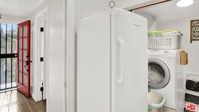 Building Photo - 252 E 47th St