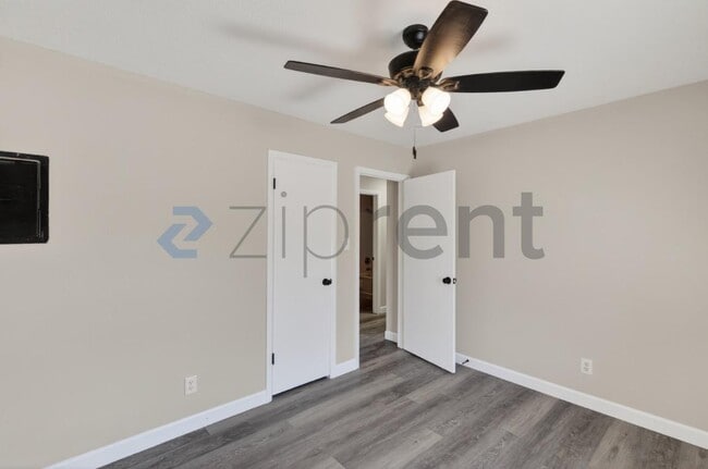 Building Photo - 318 Nugget Ct