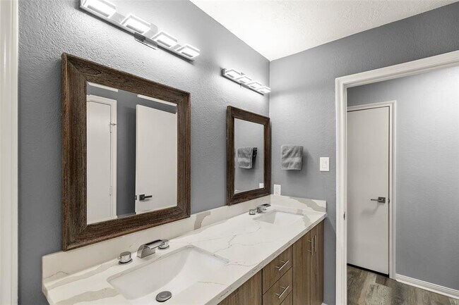 Building Photo - 12423 Honeywood Trail