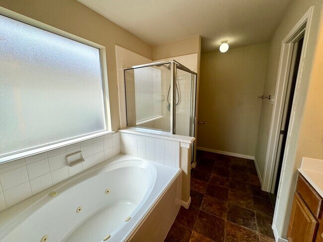 Building Photo - 19703 Billineys Park Dr