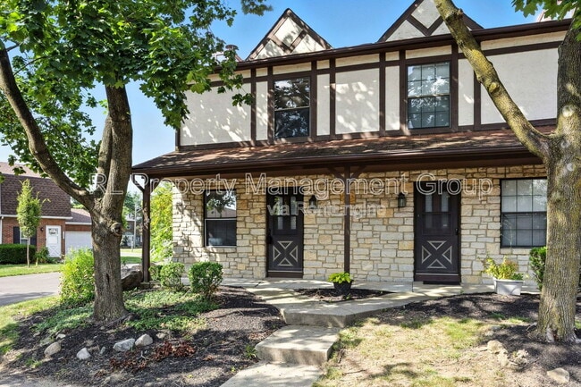 Primary Photo - 1094 Farmlane Dr