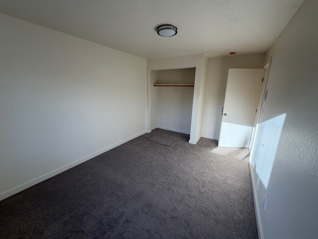 Building Photo - 309 Chestnut St