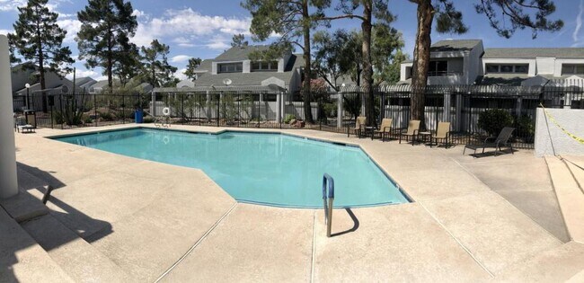 Building Photo - 5521 Orchard Ln