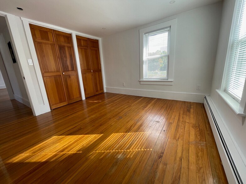 Secondary Bedfroom - 13 Middle St